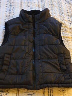 Yogalicious Black Quilted Kids Puffer Vest